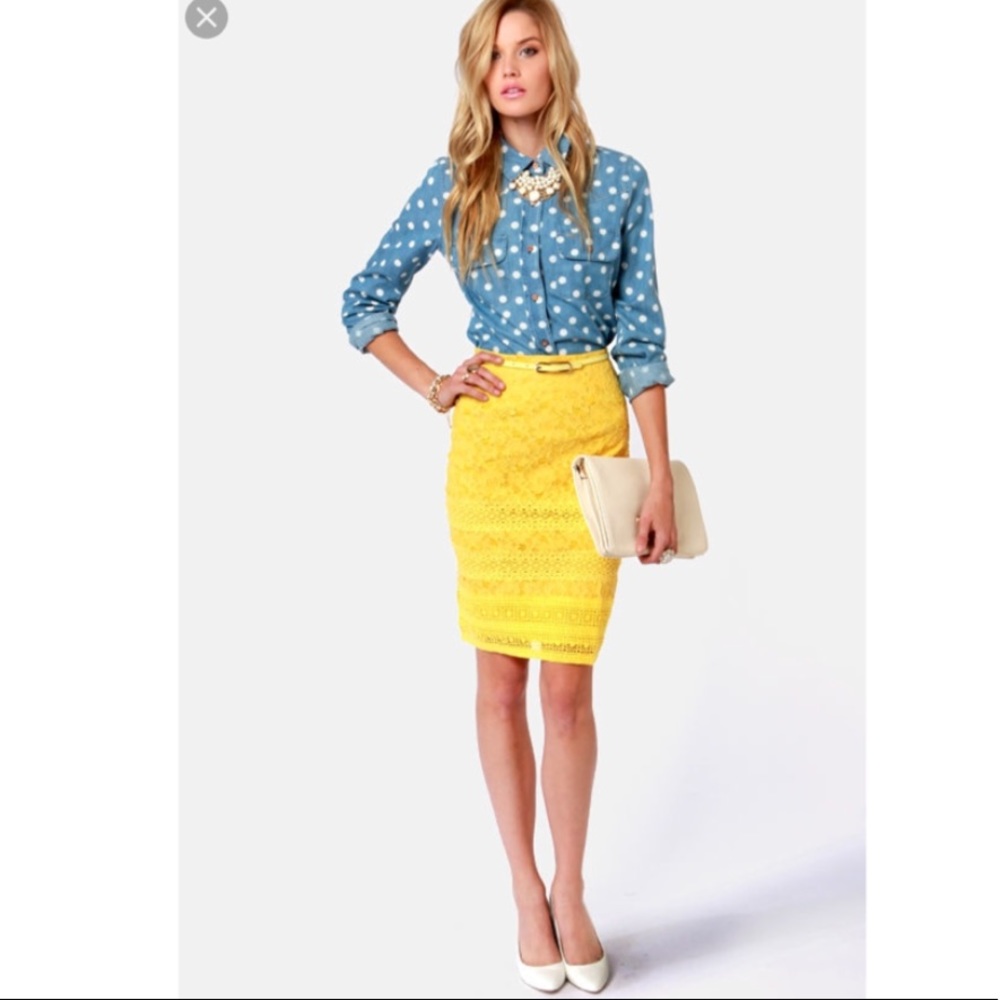 SITTIN' PRETTY YELLOW LACE PENCIL SKIRT